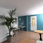 بيت شباب Los Amigos Yoga & Wellness *