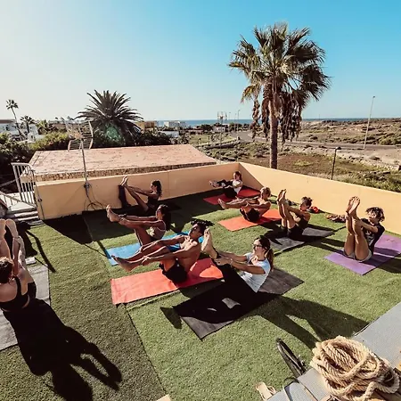 호스텔 Los Amigos Yoga & Wellness La Mareta