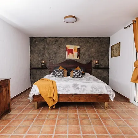 Los Amigos Yoga & Wellness