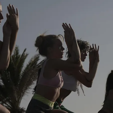 Los Amigos Yoga & Wellness * La Mareta