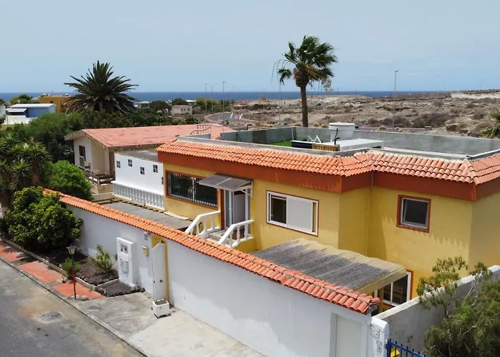 Los Amigos Yoga & Wellness Hostel *