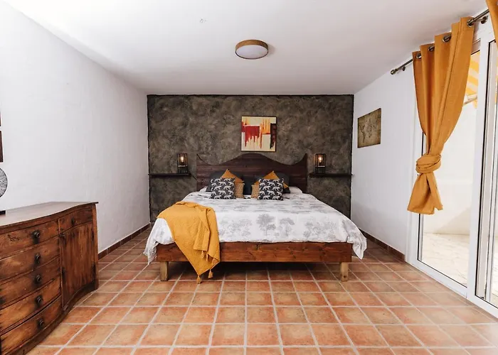 Los Amigos Yoga & Wellness