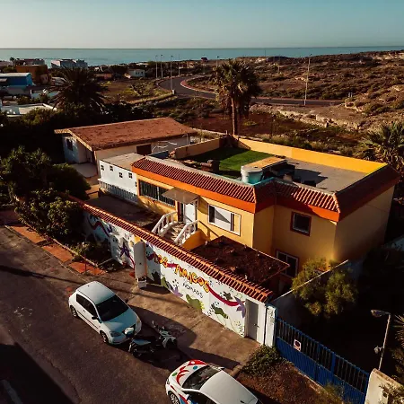 Los Amigos Nomad Hostal *