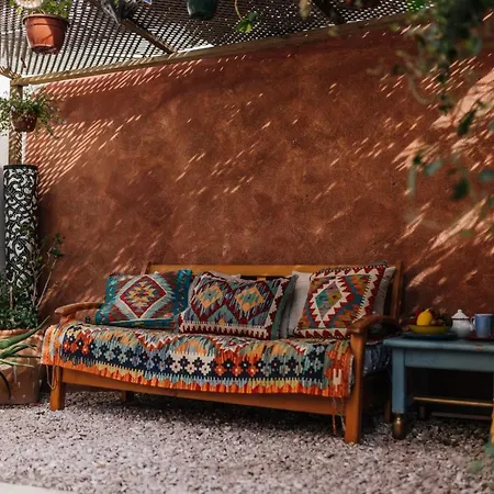 Los Amigos Yoga & Wellness بيت شباب *