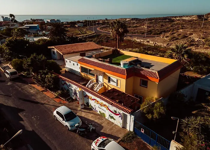 Los Amigos Nomad Hostal *