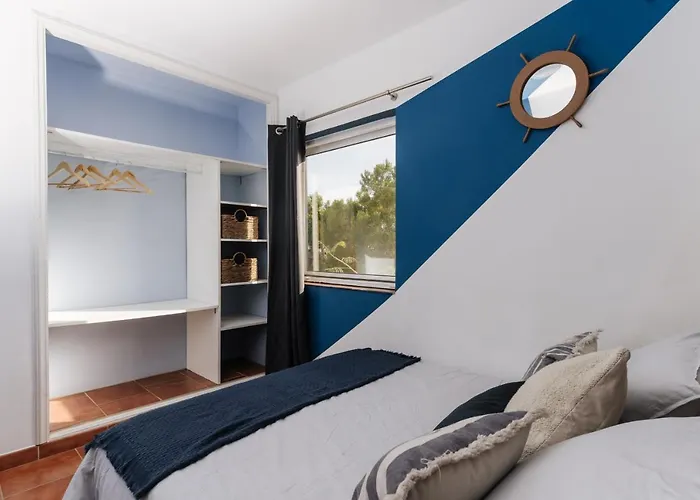 Los Amigos Nomad Hostal *