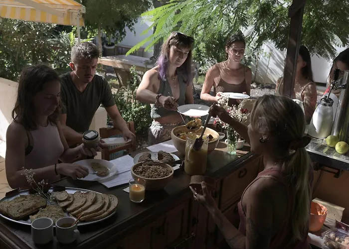 Los Amigos Nomad Hostal